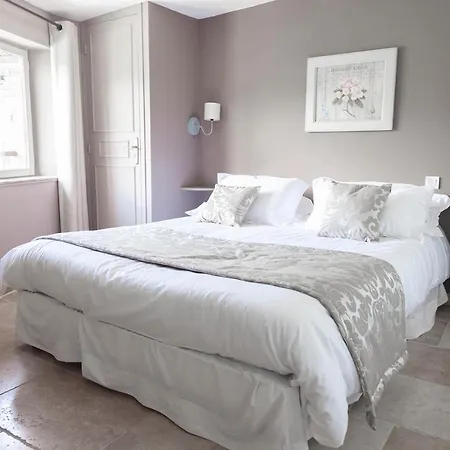 Hotel Du Vieux Chateau 3*