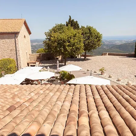 Du Vieux Chateau Hotel 3*